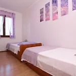 And Dino Διαμέρισμα