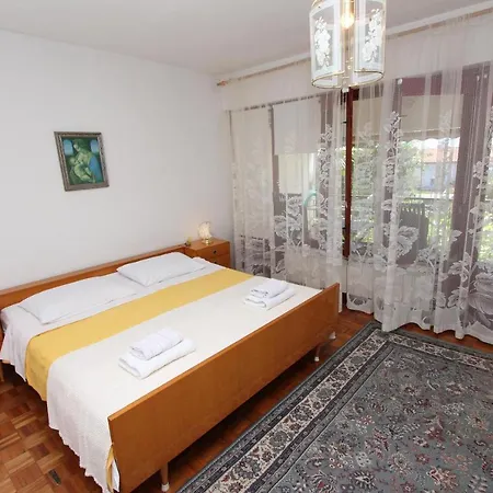And Dino Apartment *